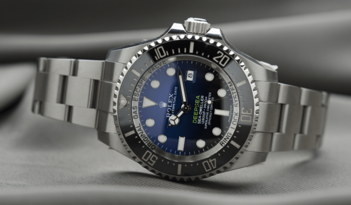 Guide-to-Mechanical-Watch-Care